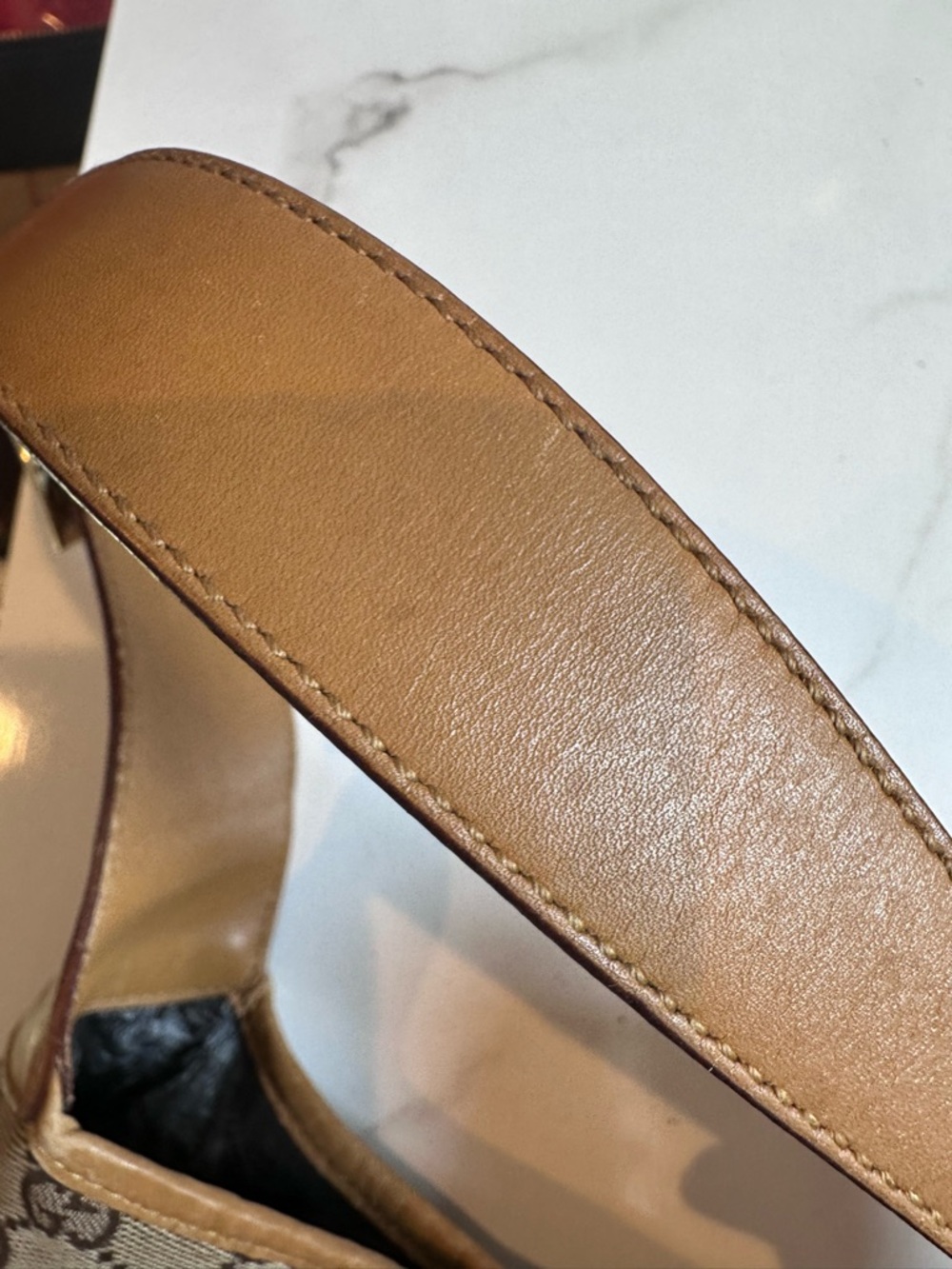 Gucci One Shoulder Kandinsky
Jackie Sherry Line Canvas - Picture 7 of 16